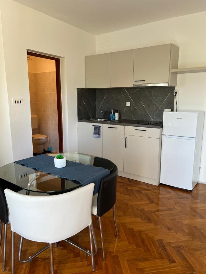 Apartments Antolkovic 乌格连 外观 照片