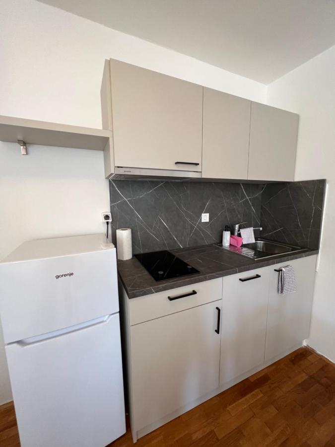 Apartments Antolkovic 乌格连 外观 照片