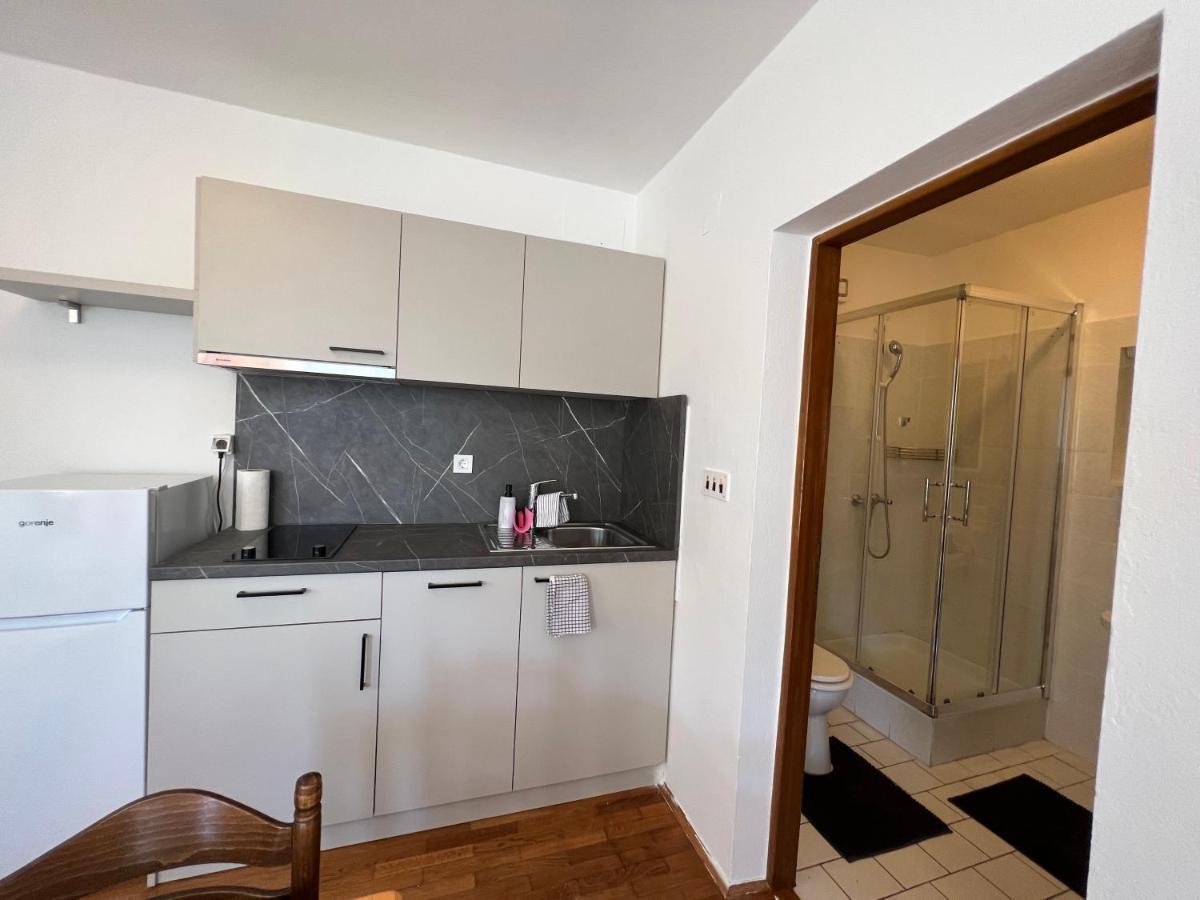 Apartments Antolkovic 乌格连 外观 照片