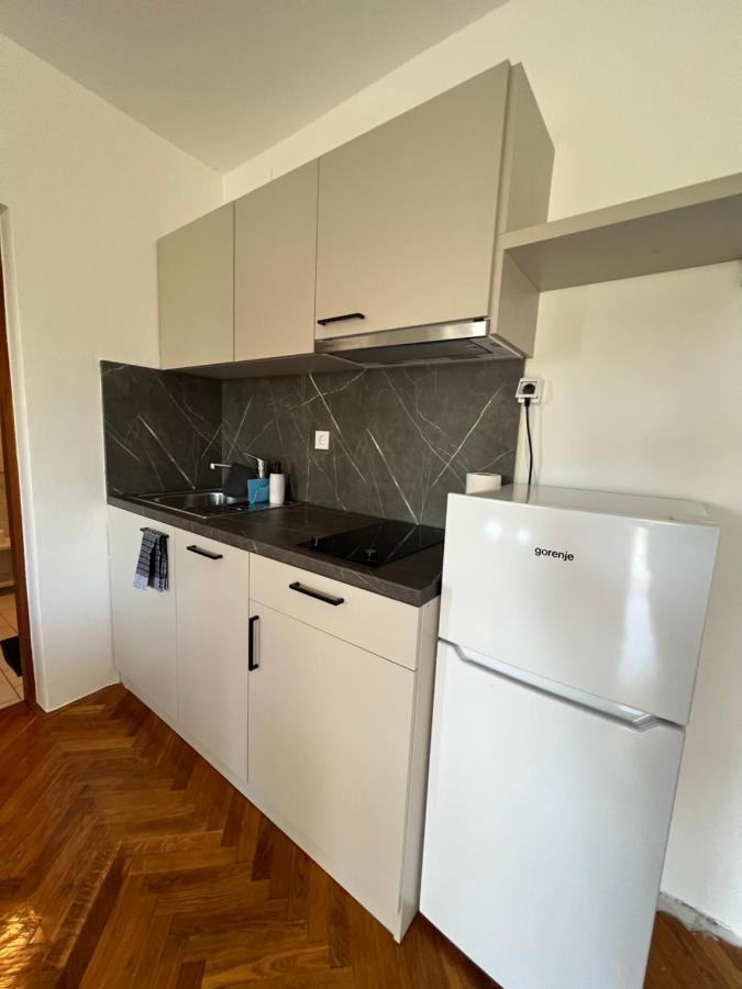 Apartments Antolkovic 乌格连 外观 照片