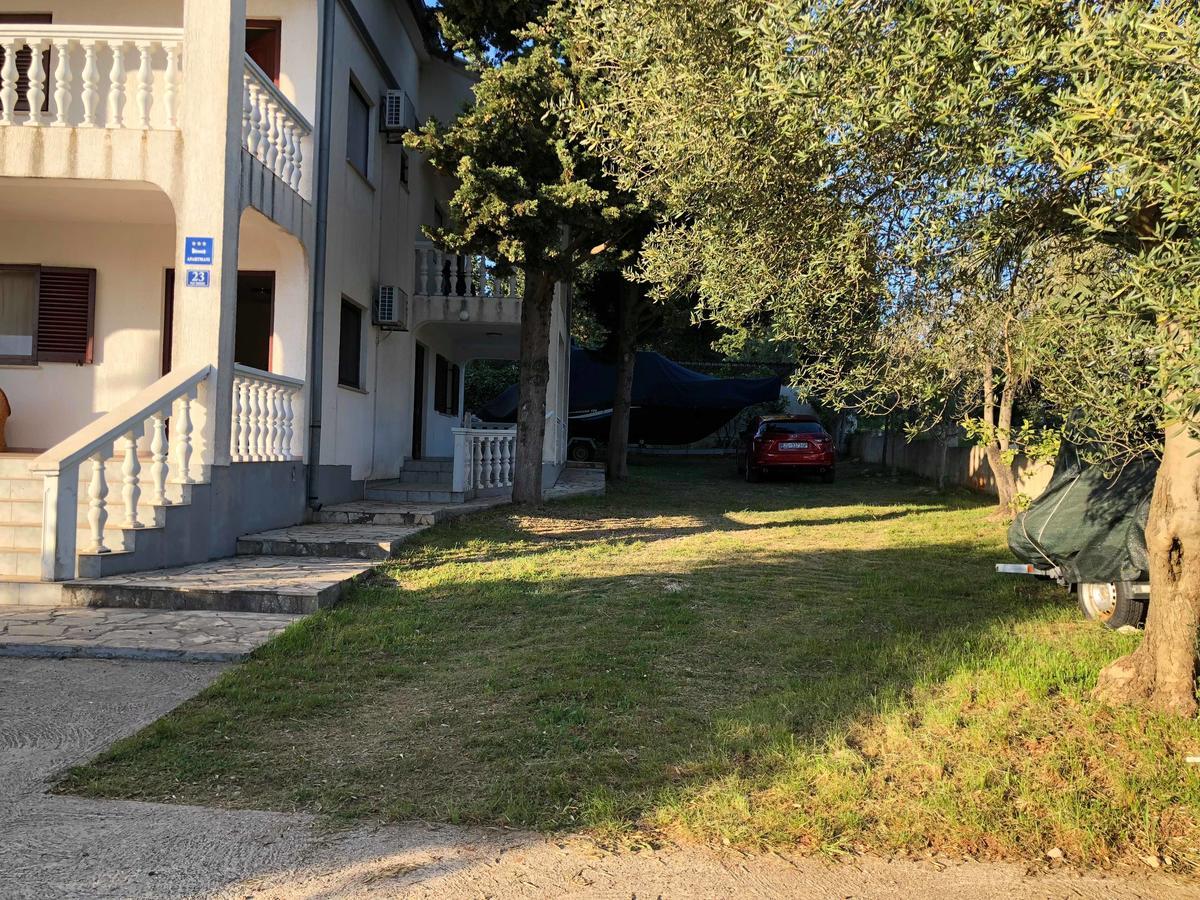 Apartments Antolkovic 乌格连 外观 照片