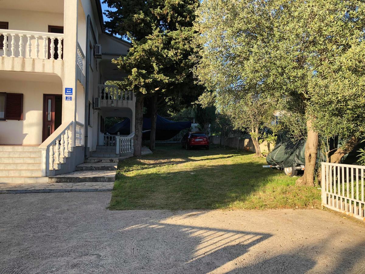 Apartments Antolkovic 乌格连 外观 照片